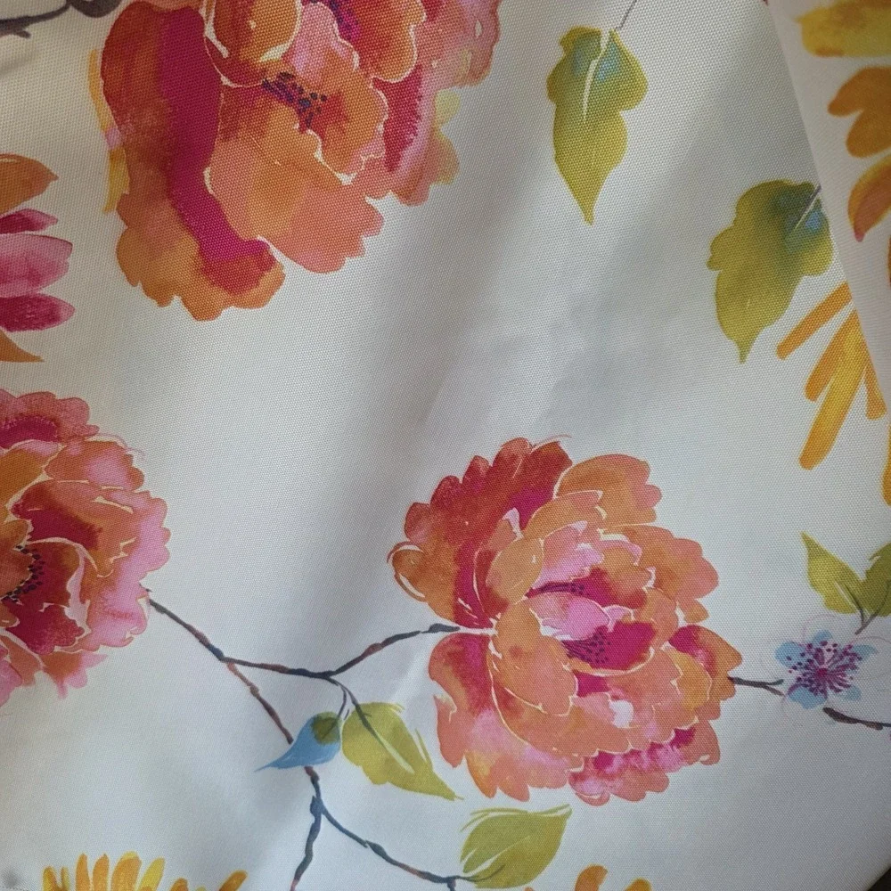 Printed‎ Fabric Tablecloth White Floral Print 60